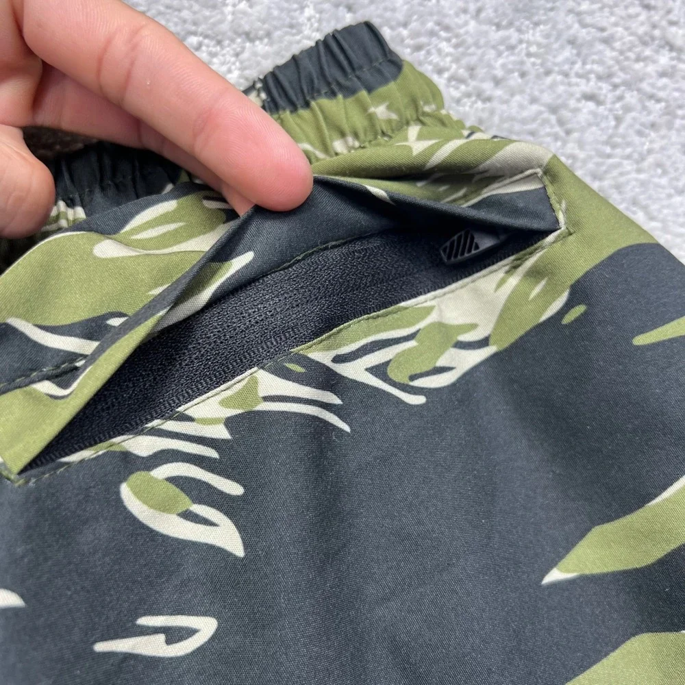 Zero Foxtrot Shorts Mens M Green Black Tiger Stripe Camo Training Athletic Skull